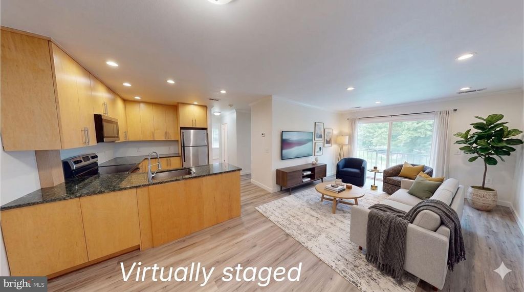 Image 1 of property listing at 18328 STREAMSIDE DR #304, Gaithersburg, MD 20879