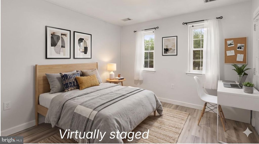 Image 3 of property listing at 18328 STREAMSIDE DR #304, Gaithersburg, MD 20879
