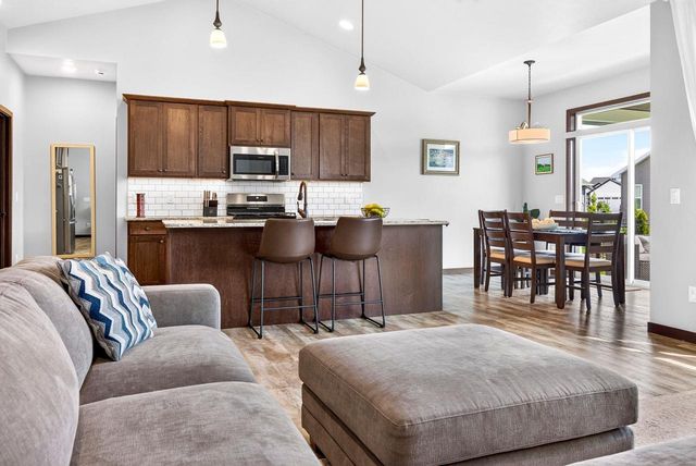 2149 CAROLINE COURT, Neenah, WI 54956