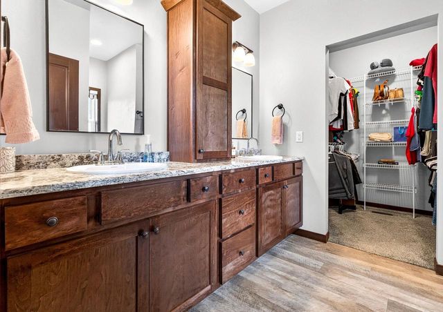 2149 CAROLINE COURT, Neenah, WI 54956