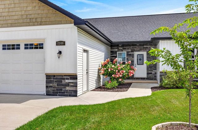 2149 CAROLINE COURT, Neenah, WI 54956