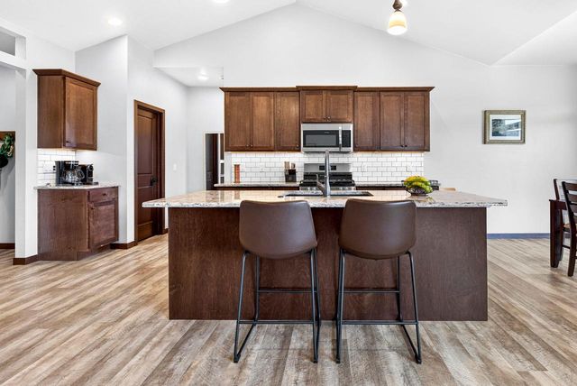 2149 CAROLINE COURT, Neenah, WI 54956