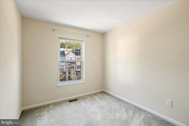 8316 LINDEN OAKS CT, Lorton, VA 22079