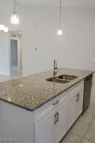 2600 NW 4th AVE, Cape Coral, FL 33993