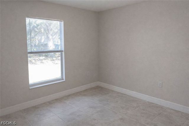 2600 NW 4th AVE, Cape Coral, FL 33993