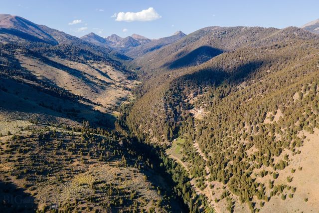 576 Wisconsin Creek Road, Sheridan, MT 59749