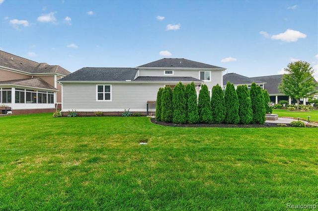 18735 Newport, Macomb, MI 48042