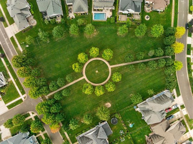 18735 Newport, Macomb, MI 48042
