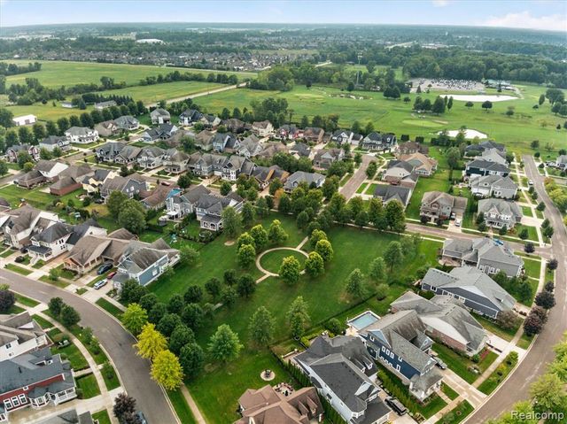 18735 Newport, Macomb, MI 48042
