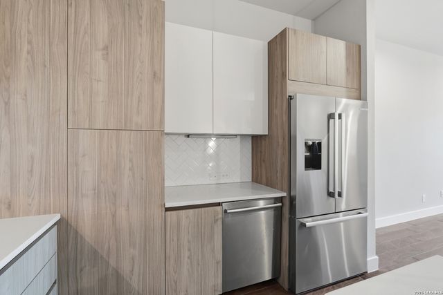 1817 N Saint Marys St Unit 102, San Antonio, TX 78212