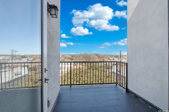 1817 N Saint Marys St Unit 102, San Antonio, TX 78212