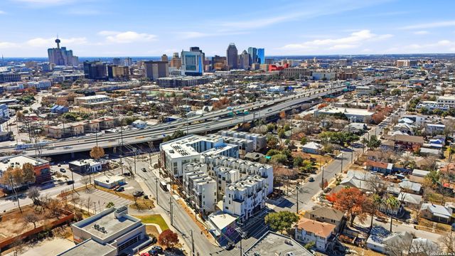 1817 N Saint Marys St Unit 102, San Antonio, TX 78212