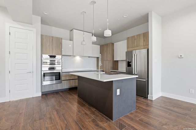 1817 N Saint Marys St Unit 102, San Antonio, TX 78212