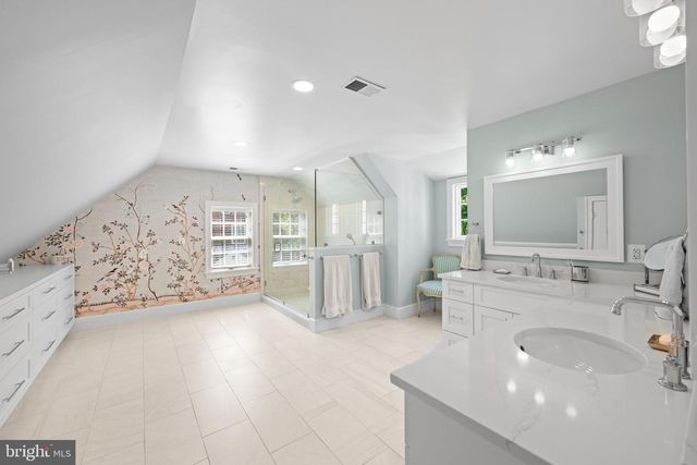 1702 KALMIA RD NW, Washington, DC 20012