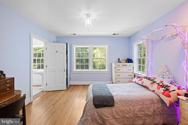 1702 KALMIA RD NW, Washington, DC 20012