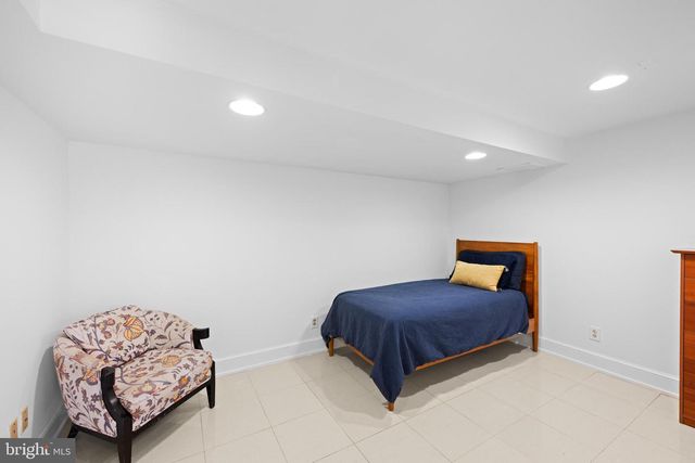 1702 KALMIA RD NW, Washington, DC 20012