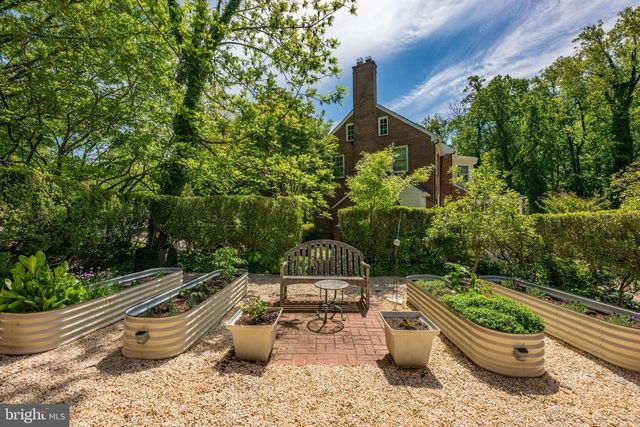 1702 KALMIA RD NW, Washington, DC 20012