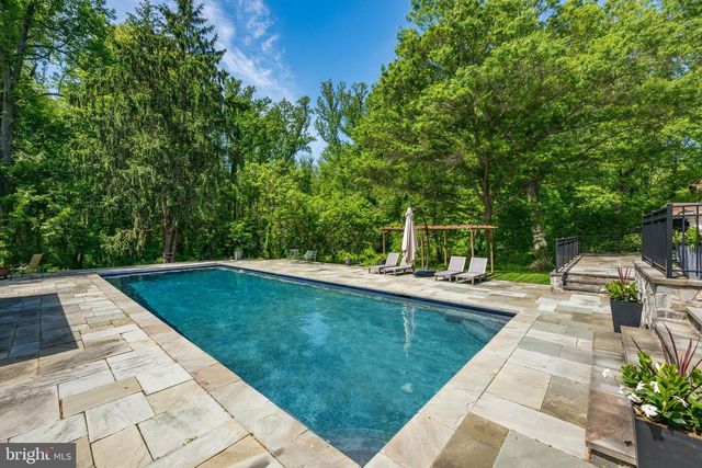 1702 KALMIA RD NW, Washington, DC 20012