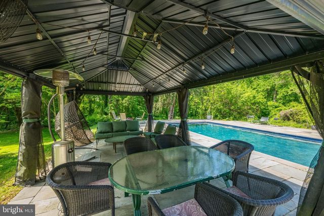 1702 KALMIA RD NW, Washington, DC 20012