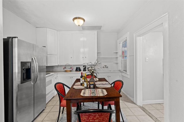2511 Whitney A, Houston, TX 77006