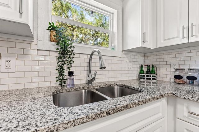 6806 N 17TH STREET, Tampa, FL 33610