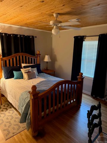 2520 Goza Ave, Camden, AR 71701