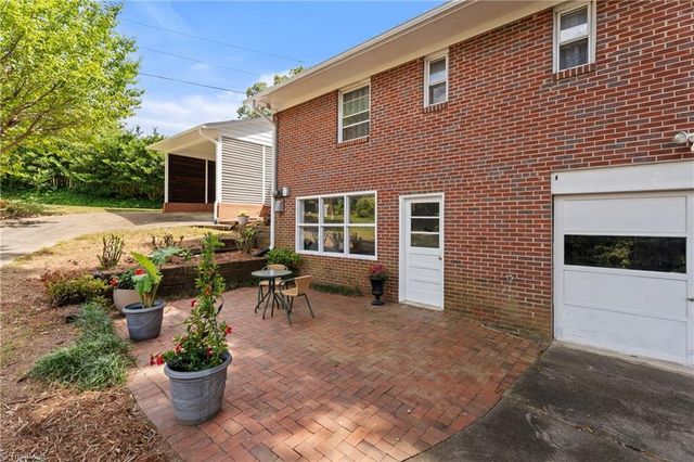 638 Bethany Court, Winston-salem, NC 27103
