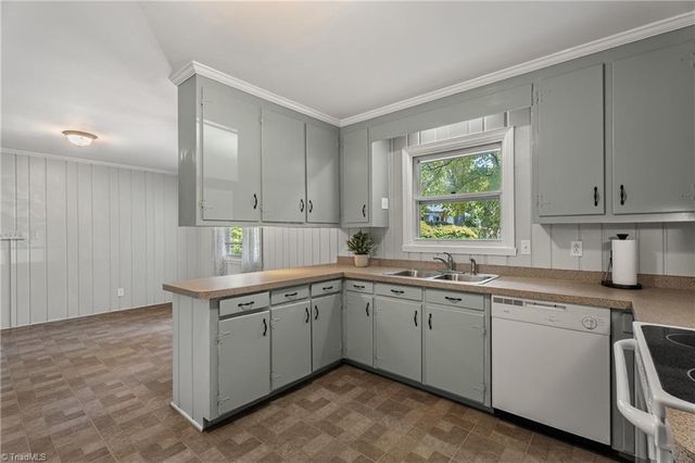 638 Bethany Court, Winston-salem, NC 27103