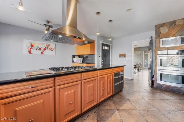 909 Cashman Drive, Las Vegas, NV 89107