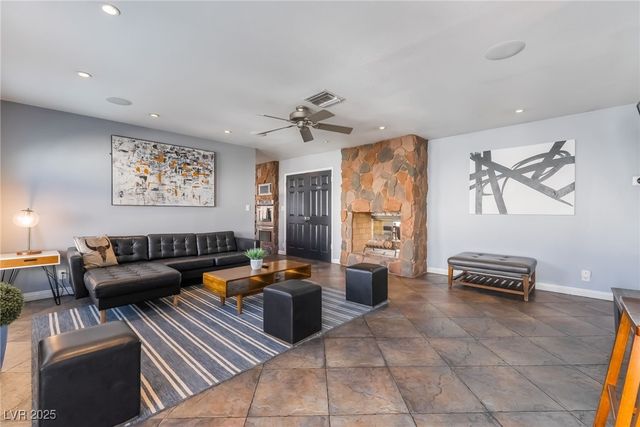 909 Cashman Drive, Las Vegas, NV 89107