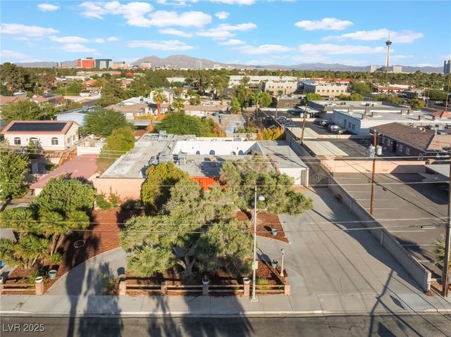 909 Cashman Drive, Las Vegas, NV 89107