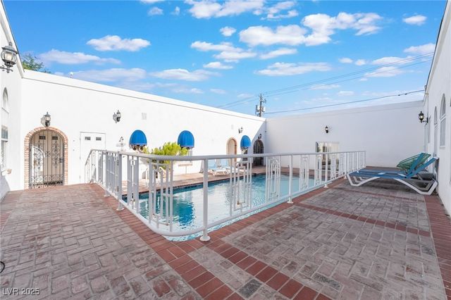 909 Cashman Drive, Las Vegas, NV 89107