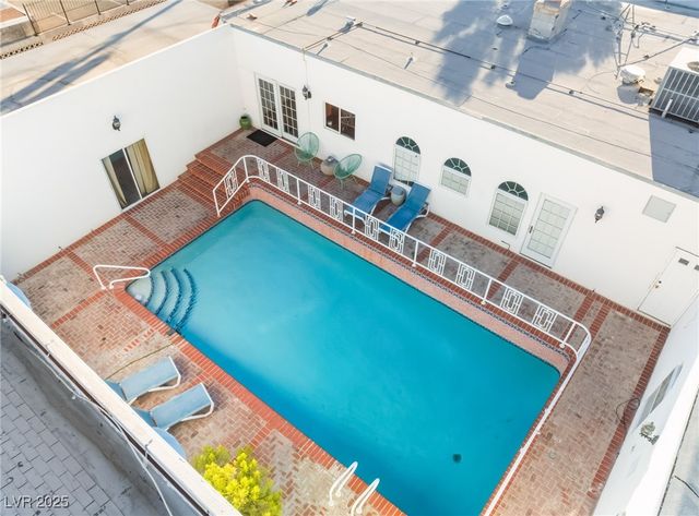 909 Cashman Drive, Las Vegas, NV 89107