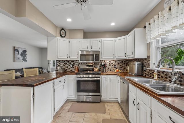 1813 FITZWATERTOWN RD, Willow Grove, PA 19090