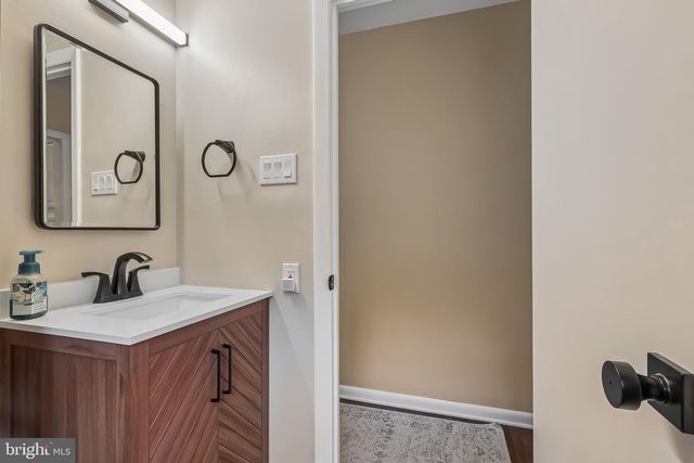 1813 FITZWATERTOWN RD, Willow Grove, PA 19090