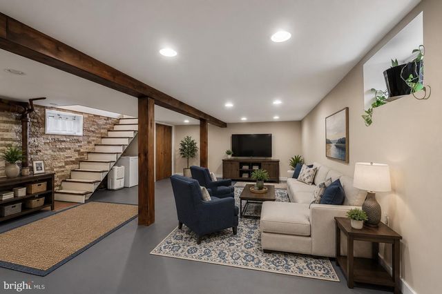 1813 FITZWATERTOWN RD, Willow Grove, PA 19090