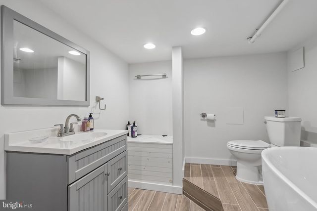 1813 FITZWATERTOWN RD, Willow Grove, PA 19090