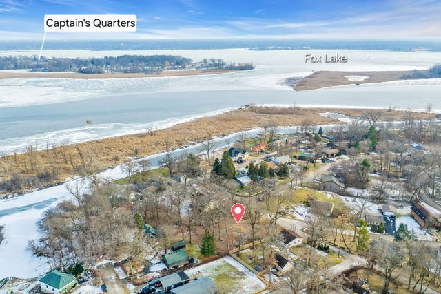 27580 W Stonegate Drive, Spring Grove, IL 60081