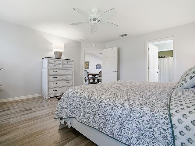 1033 ALOHA WAY, Lady Lake, FL 32159