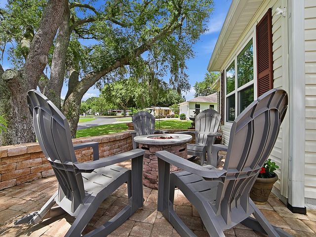 1033 ALOHA WAY, Lady Lake, FL 32159