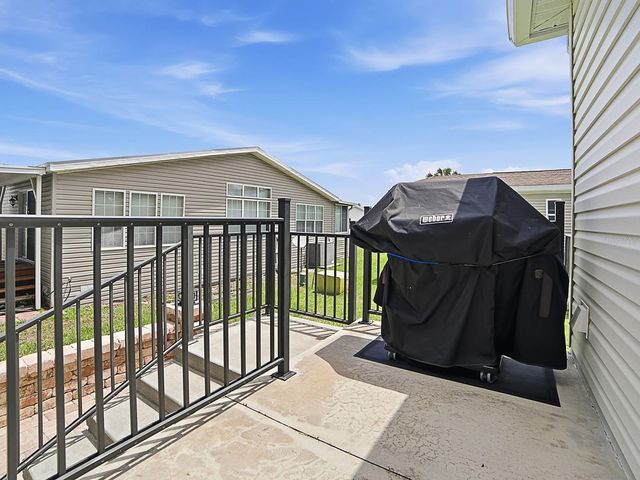 1033 ALOHA WAY, Lady Lake, FL 32159
