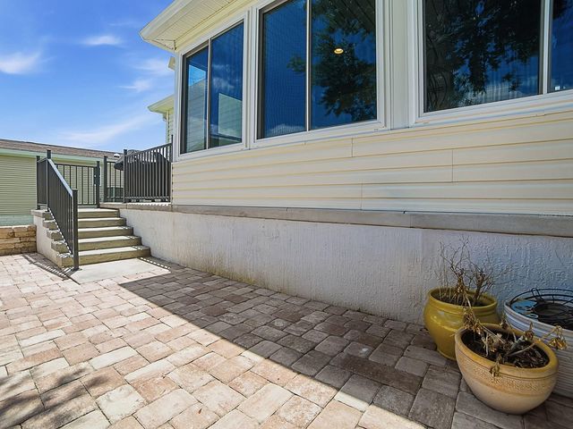 1033 ALOHA WAY, Lady Lake, FL 32159