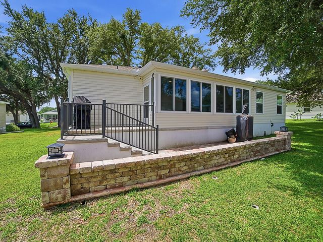 1033 ALOHA WAY, Lady Lake, FL 32159