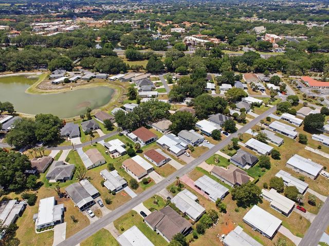 1033 ALOHA WAY, Lady Lake, FL 32159