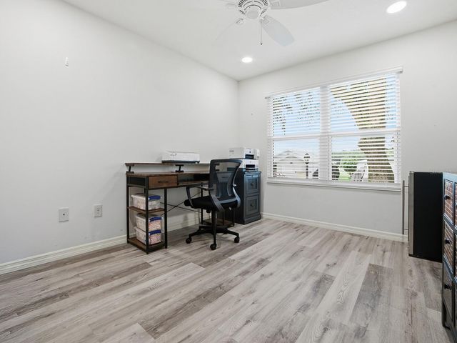 1033 ALOHA WAY, Lady Lake, FL 32159