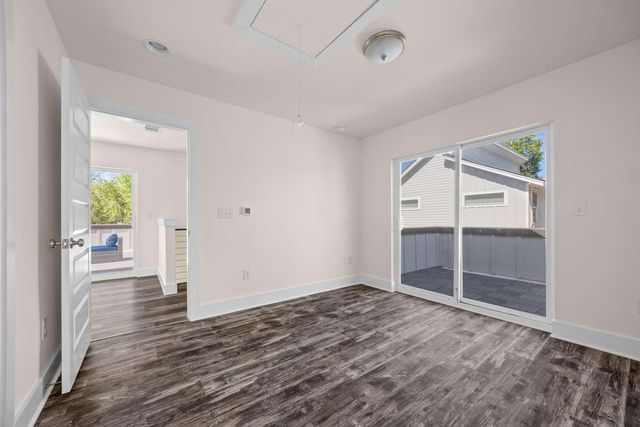 917 Vargas RD B, Austin, TX 78741