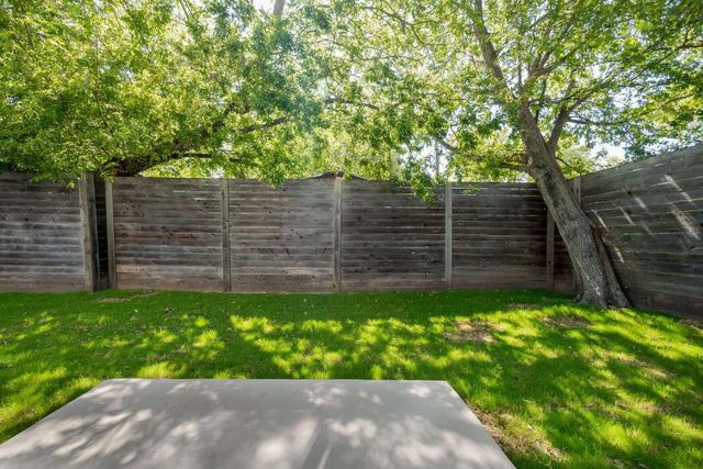 917 Vargas RD B, Austin, TX 78741