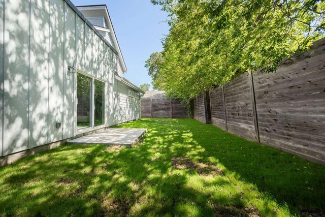 917 Vargas RD B, Austin, TX 78741