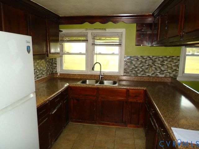 16203 W Patrick Henry Rd, Montpelier, VA 23192