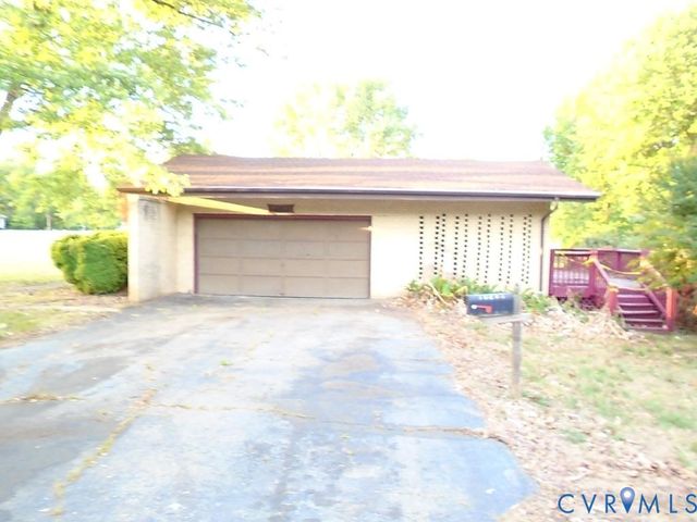 16203 W Patrick Henry Rd, Montpelier, VA 23192